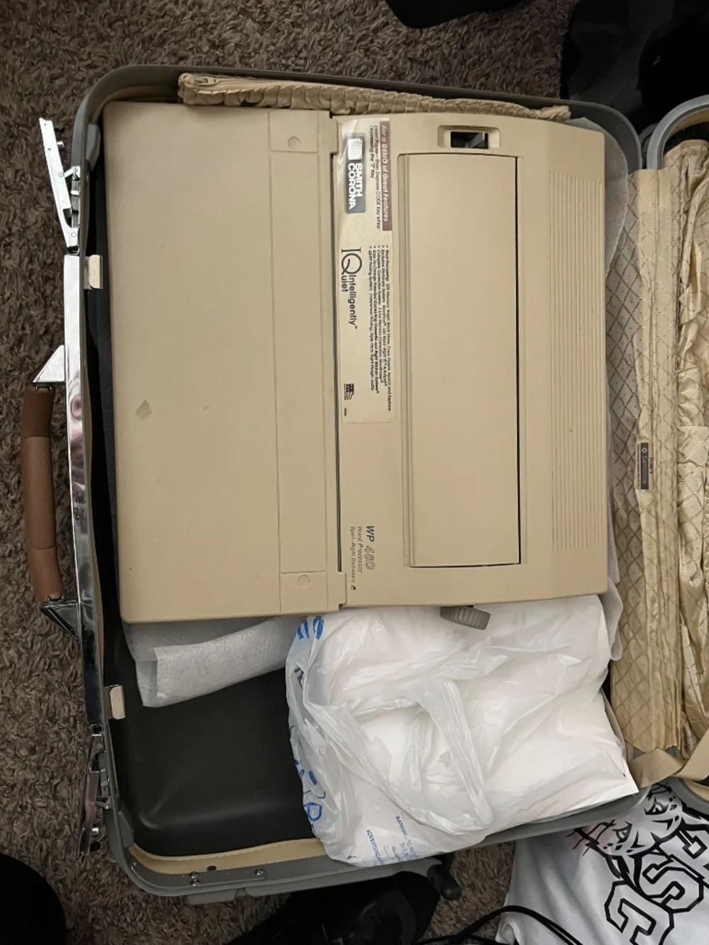 Vintage Samsonite Hardshell Suicase + Bonus Vintage Smith Corona Typewriter